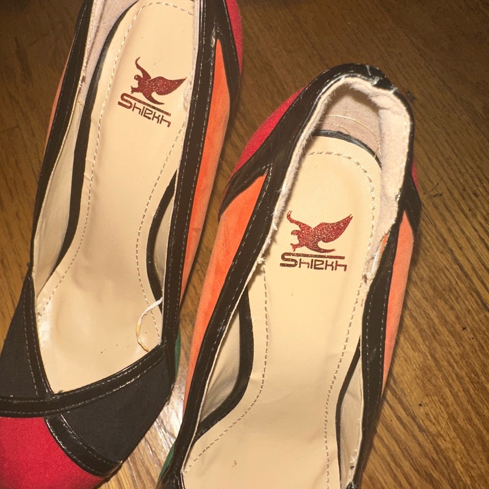 Statement Heels - Picture 4 of 7